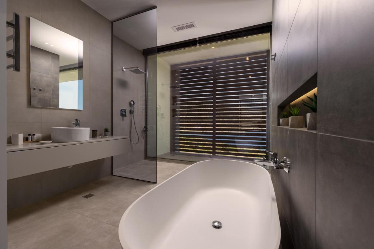 Rock Bay Villas - Luxury Villas In Crete Agia Pelagia Екстериор снимка